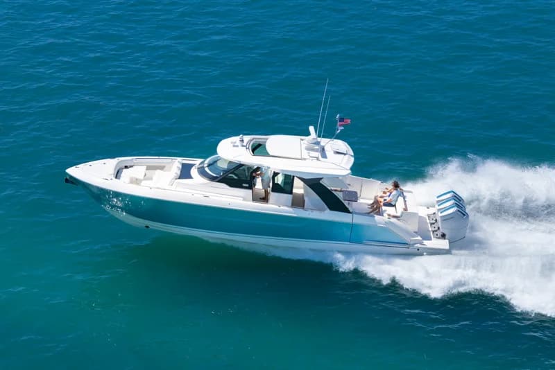Tiara 46 LS
